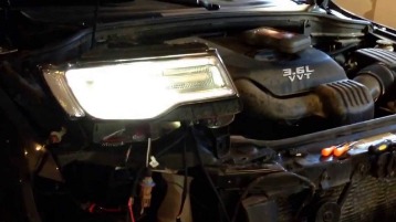 jeep grand cherokee brake lights not working when headlights are on